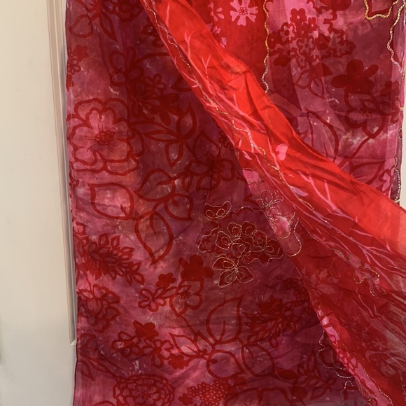 Scarf - Picture 4 of 5